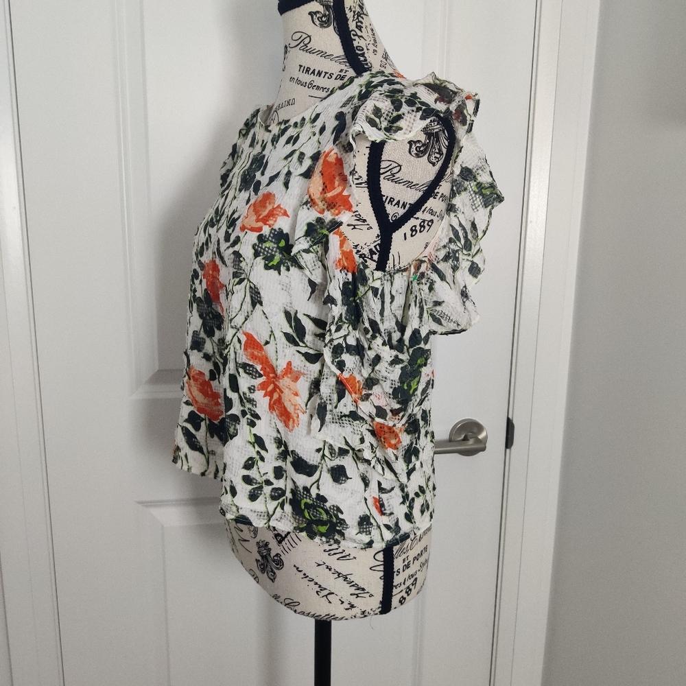 *Club Monaco Ruffled Cold-Shoulder Floral Blouse β Size Small - Picture 3 of 11